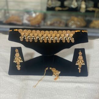 Gold Tone Chain and Faux Pearl Choker and Earring Set