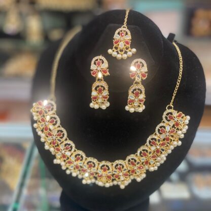 Matching Kundan and Pearl Necklace and Earring Set