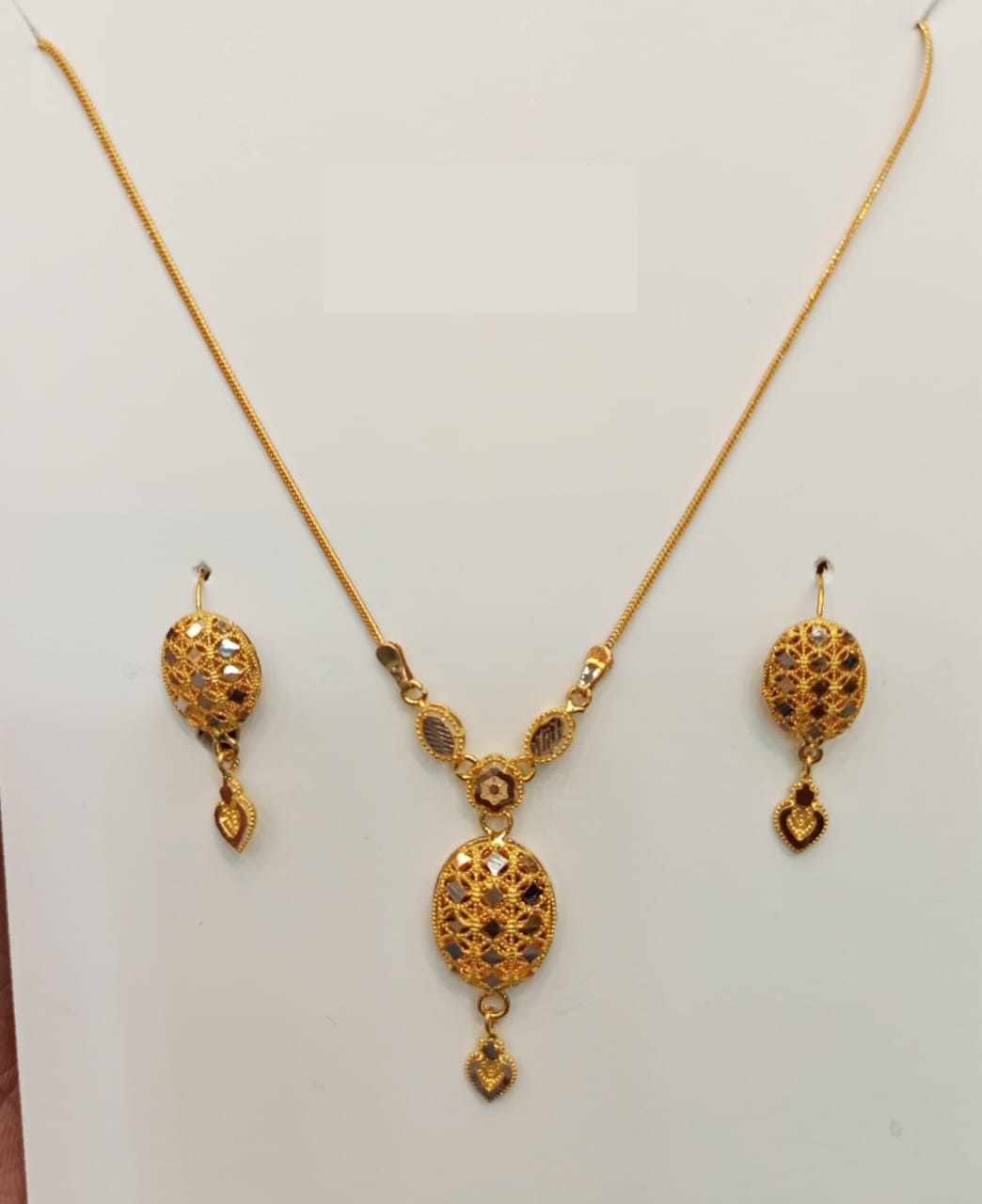 21K Gold Sphere Necklace and Stud Earring Set 21K Gold Sphere Necklace and Stud Earring Set - Image 2