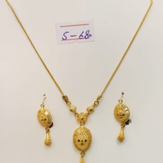 21K Gold Pendant Necklace and Earring Set