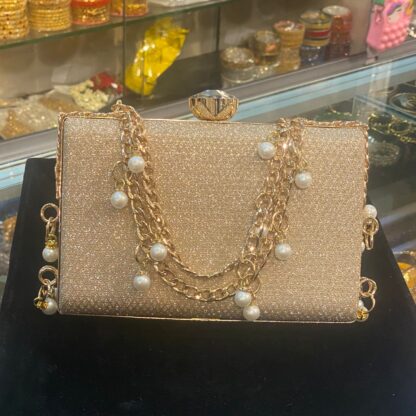 Luxe Pearl Clasp Clutch with Bold Chain