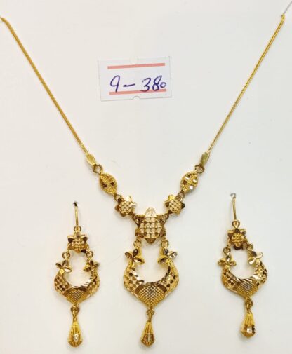 21ct Cléa Gold Necklace and Earring Set