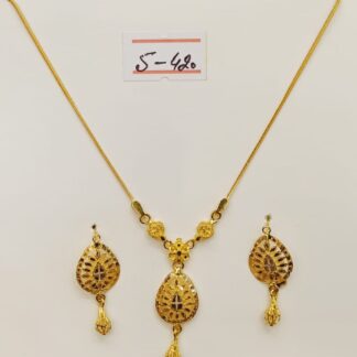 21ct Gold Paisley Necklace and Earring Set