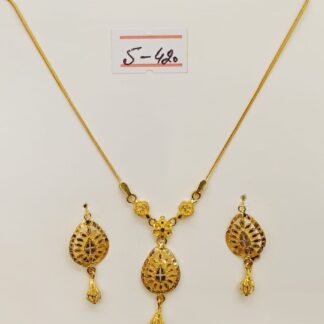 21ct Gold Textured Circle Necklace and Earring Set