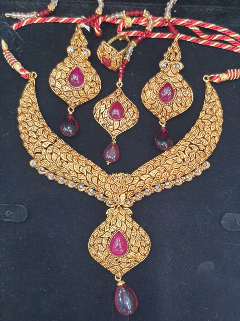 Royal Mughal Rajwadi Gold Bridal Set 2