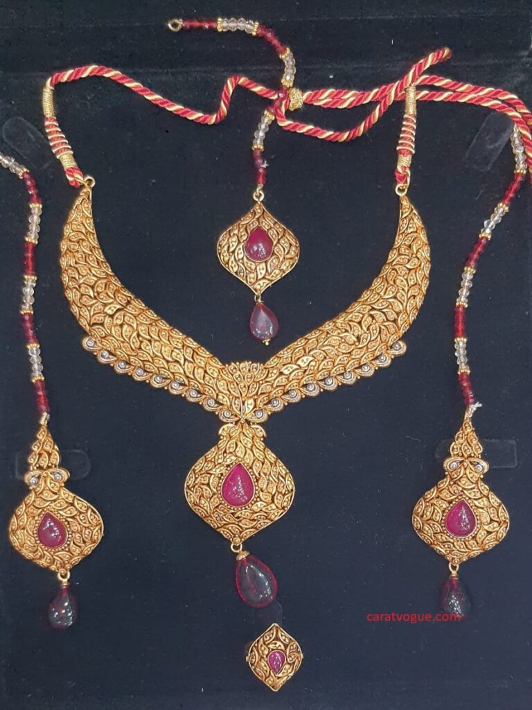 Royal Mughal Rajwadi Gold Bridal Set 3