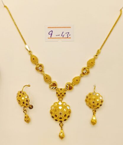 Exquisite 22K gold necklace set, featuring intricate detailing and matching earrings. Perfect for Nikkah, engagement, and wedding ceremonies, adding a touch of elegance and tradition to your special day.