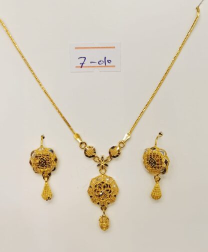 Exquisite 21K Gold Heritage Necklace and Earrings Set – Limited Edition