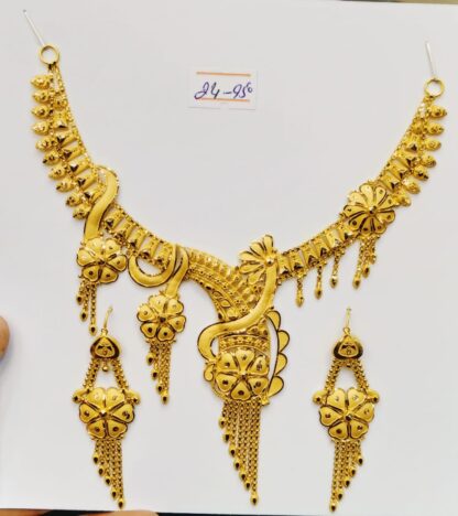 Haar & Dull Collection: Radiant Floral Gold Necklace Set