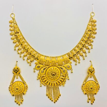 2-Tola Gold Pakistani Wedding Necklace Set with Exquisite Craftsmanship