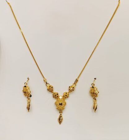 21K Gold Chain with Diamond-Accented Pendant Set