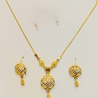 21K Gold Designer Pendant Necklace Set (Half Tola)