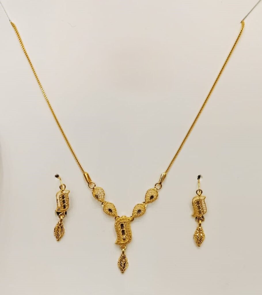 Modern Gold Chain Mala Set – Under PKR 110000 6