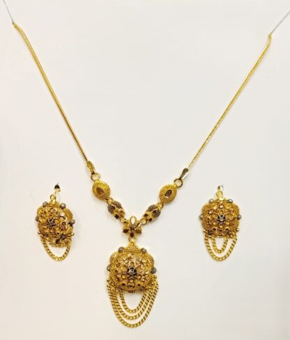 Timeless 21K Gold Indian Jewelry Set for Bridal Bliss