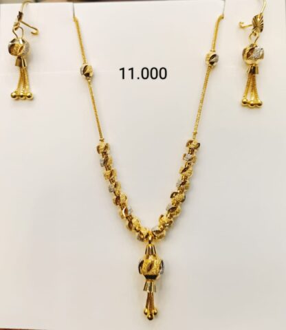 Gold Arabic Tassel Necklace with Beaded Chain for Daily Wear - Image 2