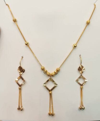 22K Gold Geometric Pendant Necklace Set with Dangle Earrings
