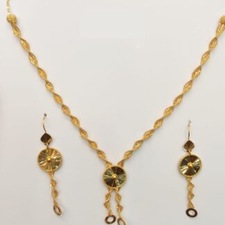 Twisted Chain 22K Gold Half Set with Unique Round Pendant