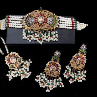 Multicolored bead bridal choker necklace set with Kundan work, earrings, and maang tikka – festive jewelry for mehndi and sangeet – Carat Vogue