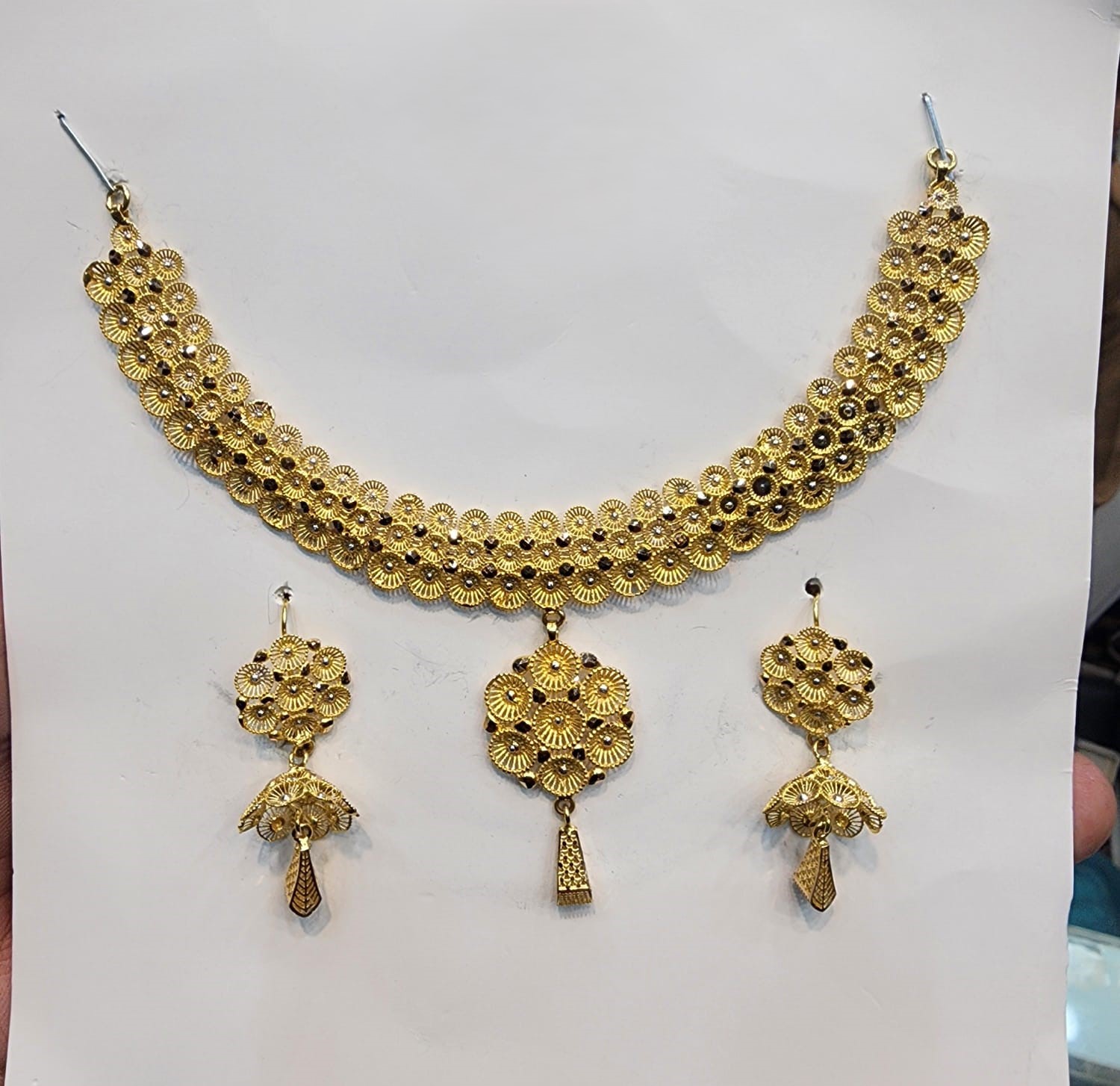 Royal Pakistani Heritage 22K Gold Choker and Jhumka Set (2 Tola) Royal Pakistani Heritage 22K Gold Choker and Jhumka Set (2 Tola)