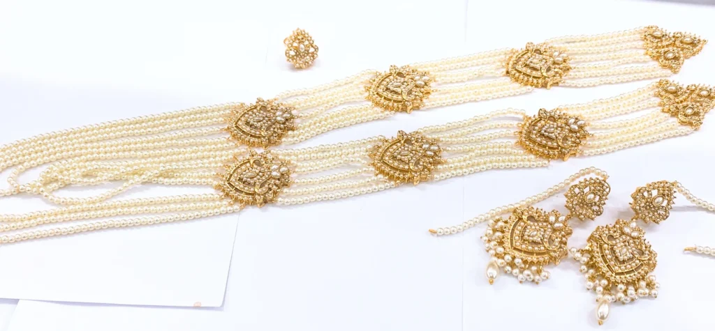 Long Kundan rani haar necklace with pearl hangings, handcrafted goldsmith quality artificial jewelry.