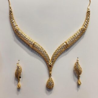 21K gold textured V-shaped necklace set with drop pendant and matching earrings for bridal wear